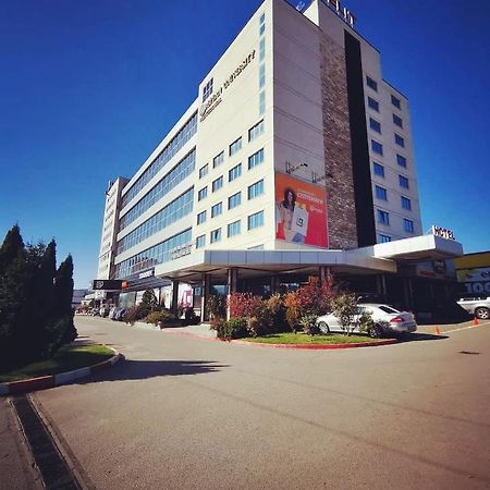 Hotel Elit Pernik Kültér fotó