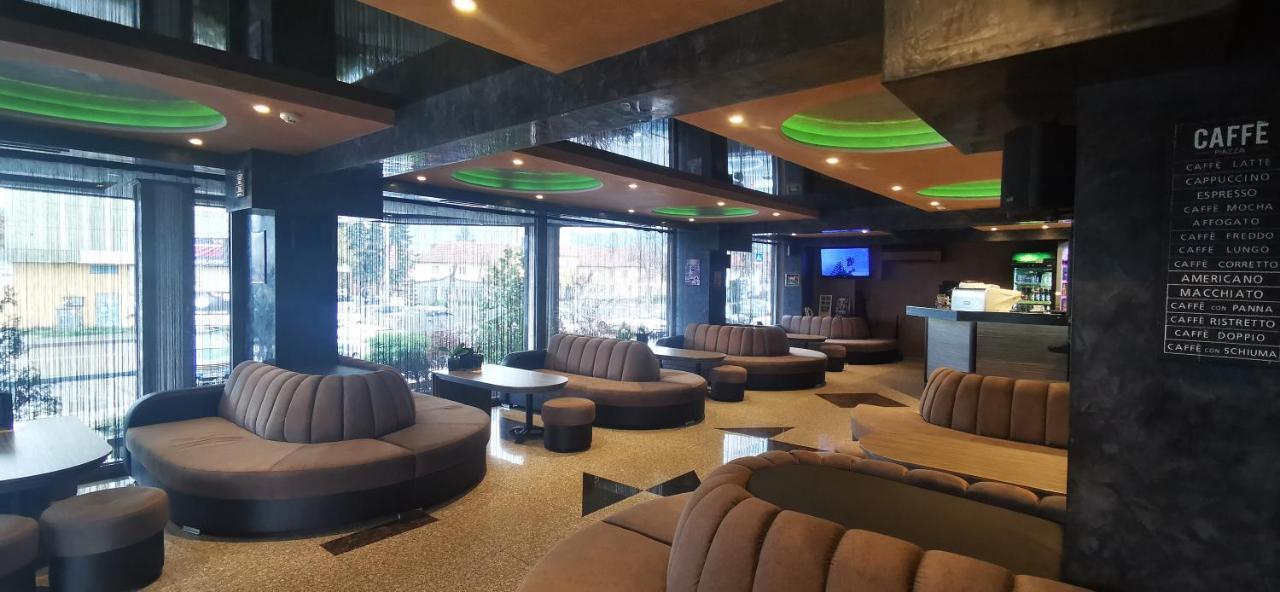 Hotel Elit Pernik Kültér fotó