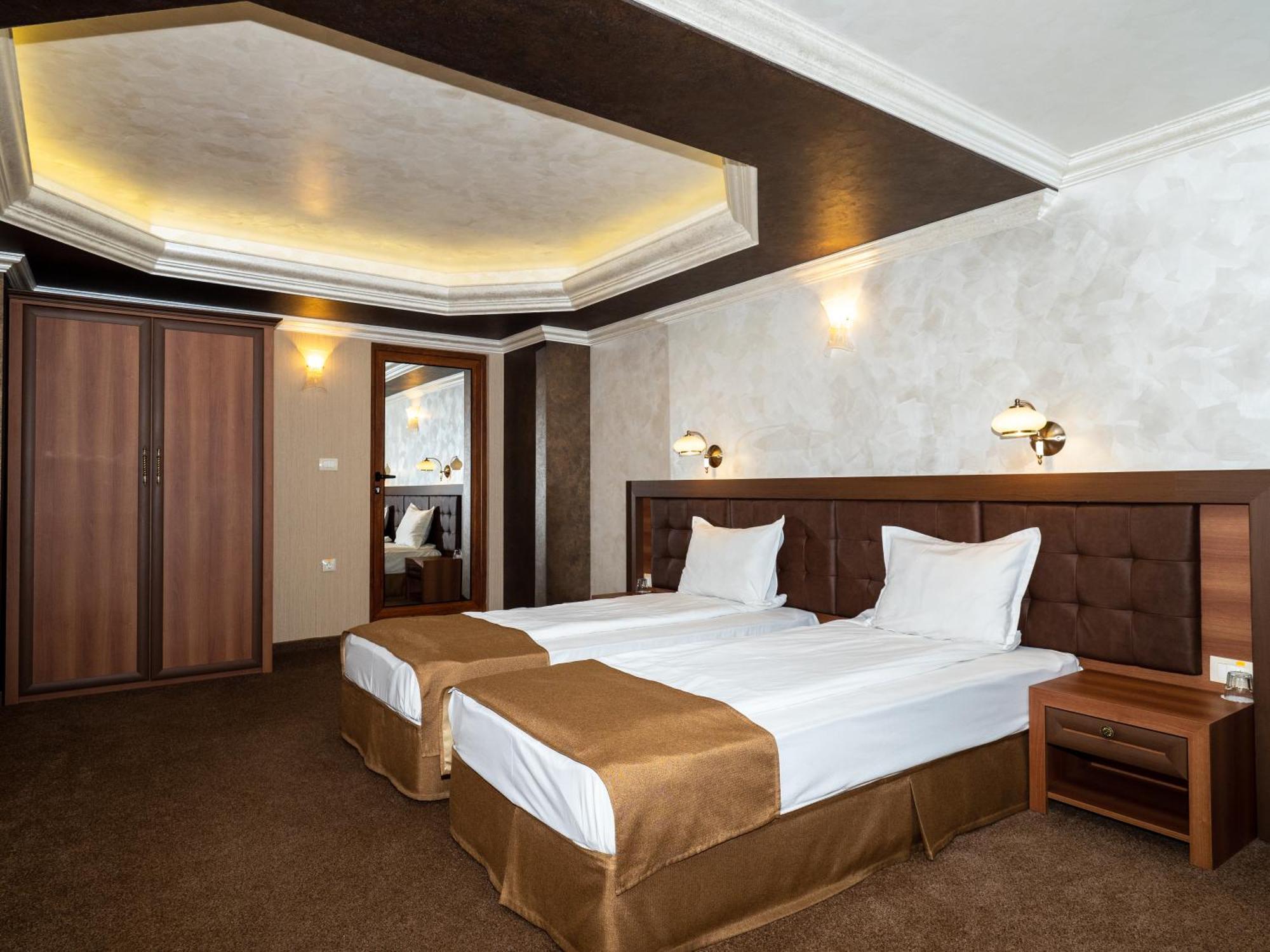Hotel Elit Pernik Kültér fotó