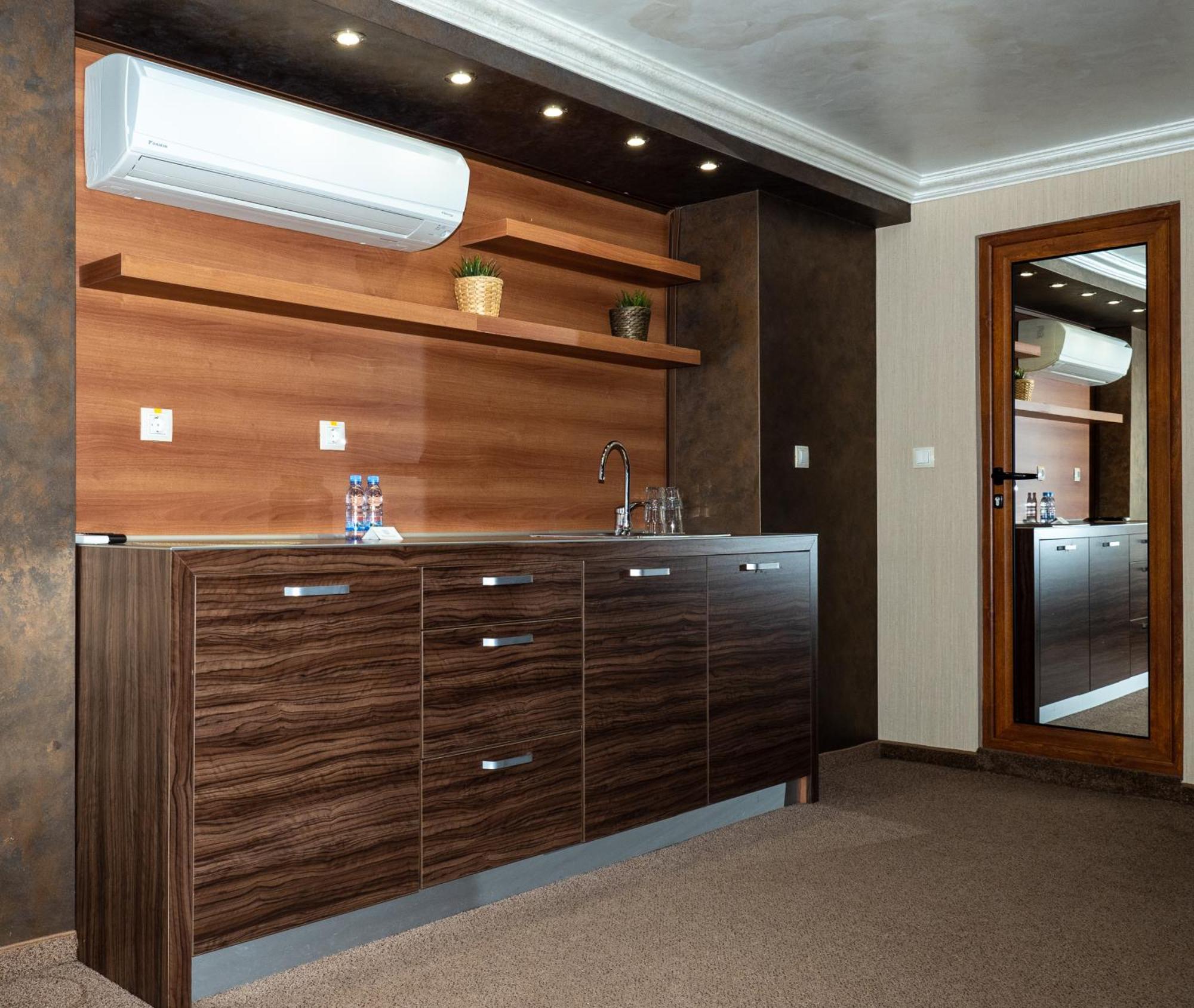 Hotel Elit Pernik Kültér fotó