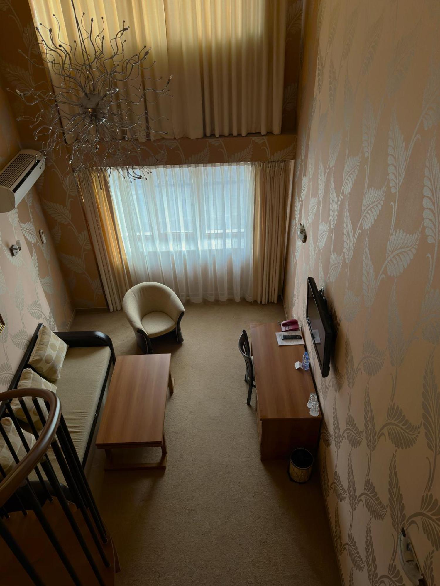Hotel Elit Pernik Kültér fotó