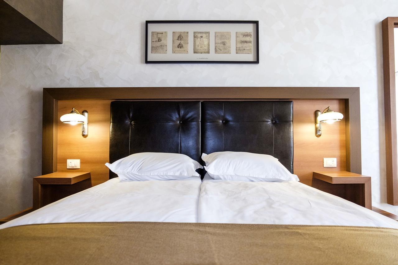 Hotel Elit Pernik Kültér fotó